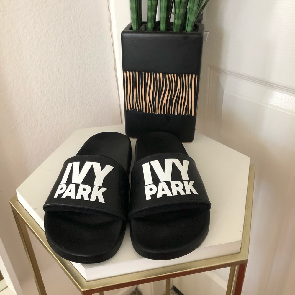 Ivy park slippers black
